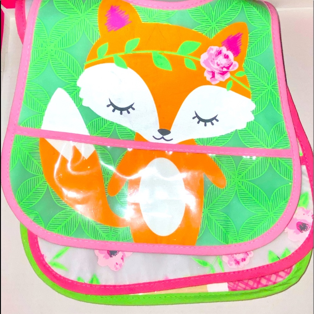 3 Pack Baby Bibs 3+ months ❤️